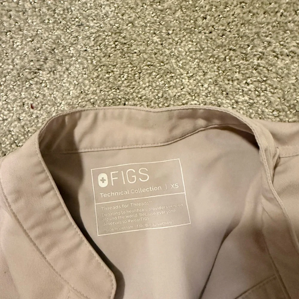 Figs Scrub Set - Picture 2 of 10
